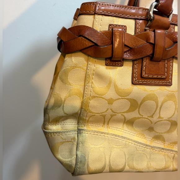 Coach Hampton Signature Yellow Braided
Tote vintage - Picture 7 of 15